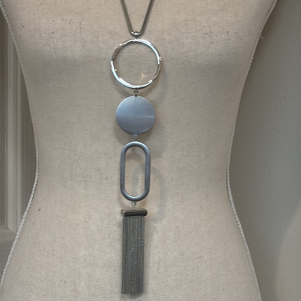 EUC Statement Necklace - Picture 2 of 7